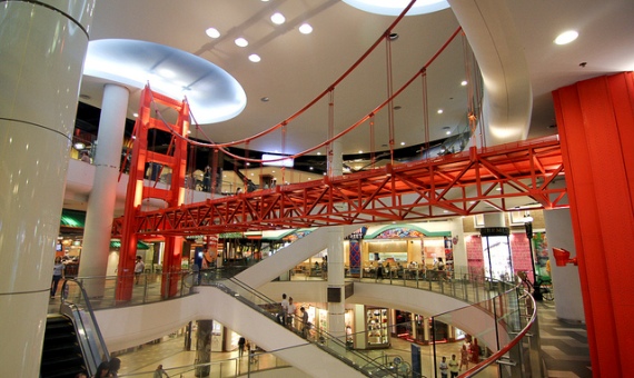 Golden Gate Bridge in Terminal 21