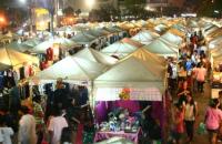 Ramkhamhaeng Night Market