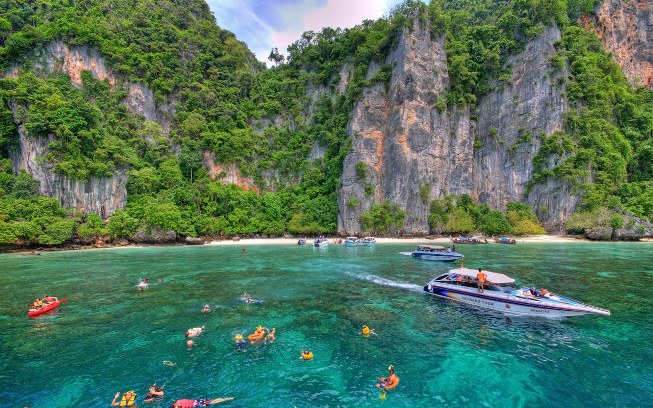 Koh Phi Phi snorkeling