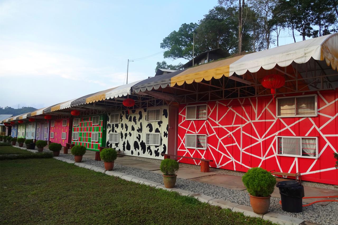 T Box Sungai Lembing Colourful Cabin 