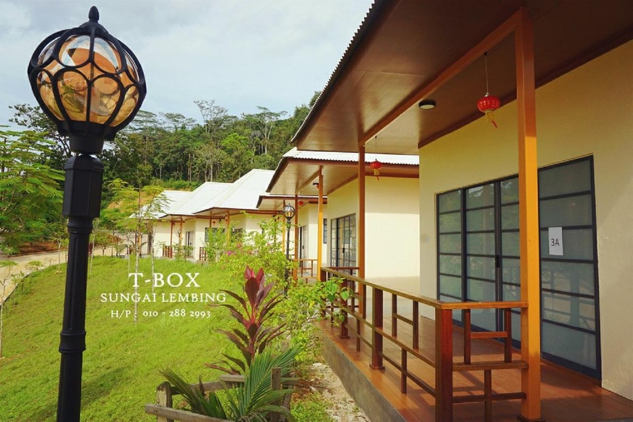 T Box Sungai Lembing Deluxe Japanese King Chalet v