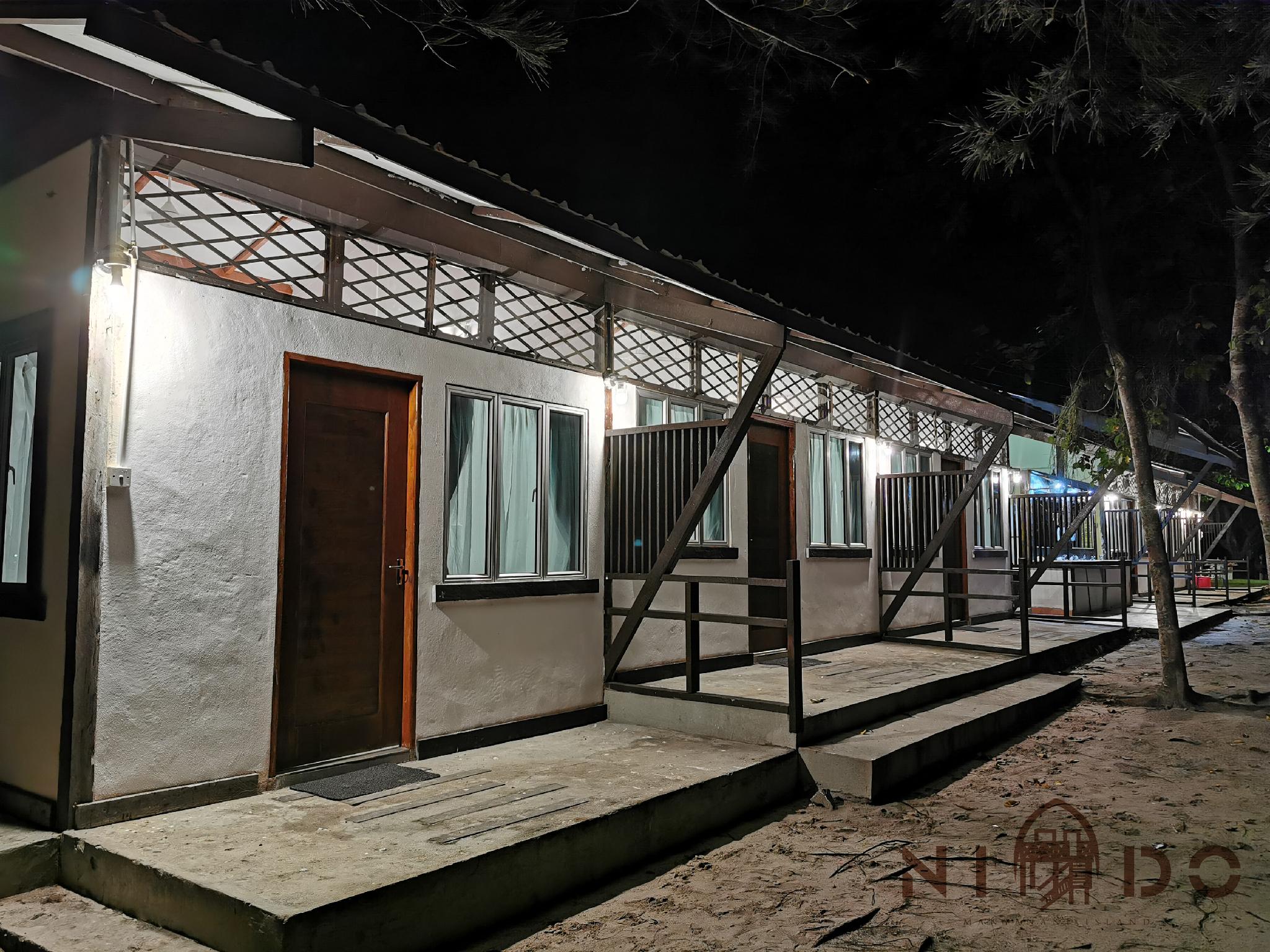 Nido Lodge Mantanani Family Room