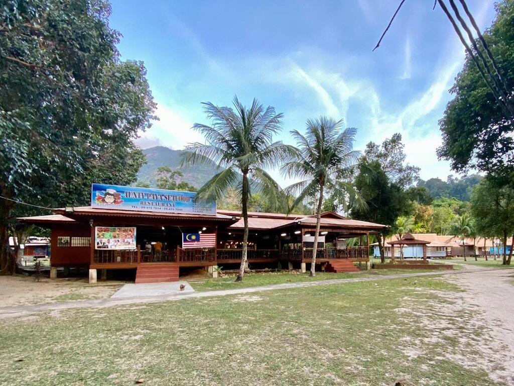 The Garden Resort Surrounding
