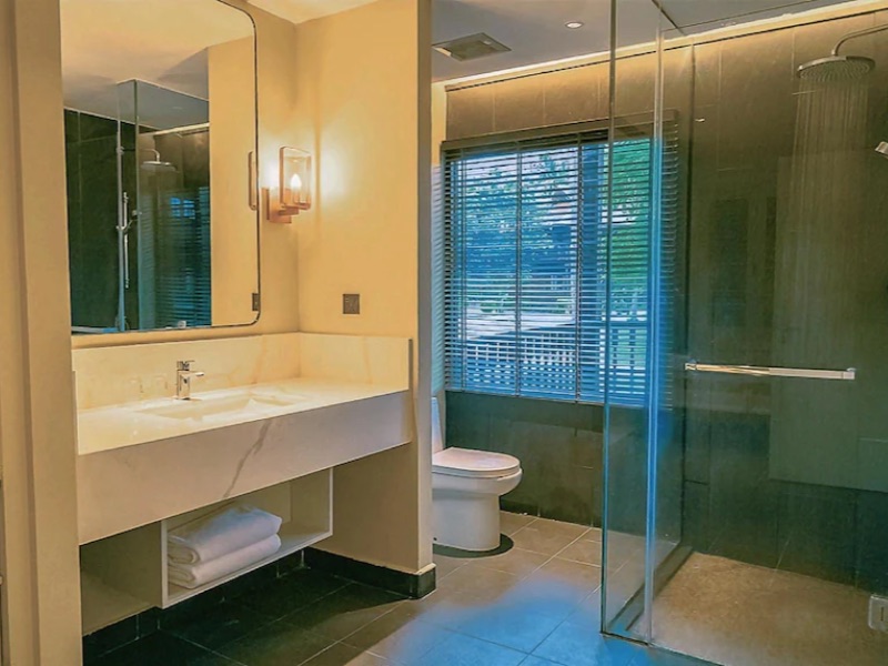 Bathroom (Pelangi Beach Resort & Spa)