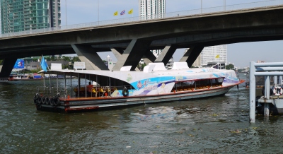 Chao Phraya Tourist Boat blue flag boat
