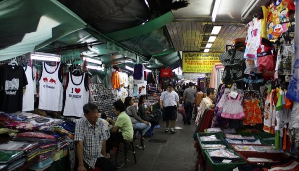 Pratunam market
