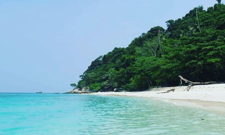 Coral Island beachside beautiful serene tioman