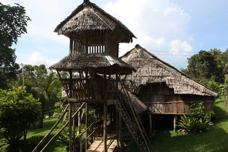 Maranjak Longhouse Homestay