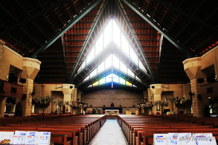 St Anne’s Church interior