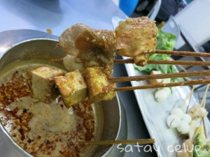 A Famosa Satay Celup