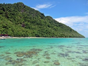Crystal clear water in Pulau Bohey Dulang