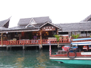 Dragon Inn Semporna jetty