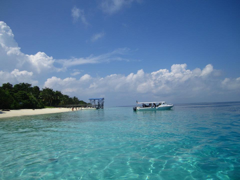 Pulau Mataking beach