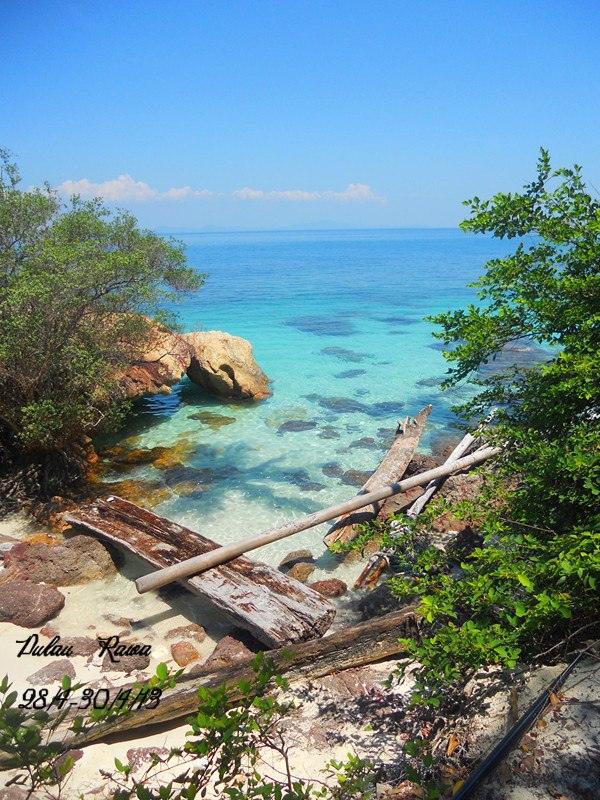 Rawa Island crystal clear water