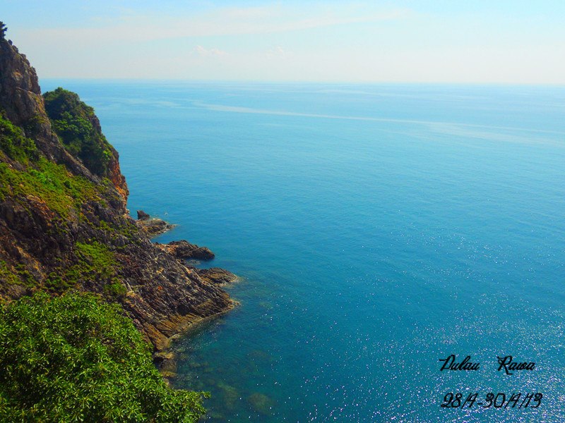 Rawa Island hill overlooking beautiful sea