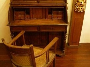 In-suite Antique Study Desk