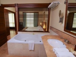 Junior Suite Bathroom