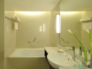 Premier Deluxe Bathroom