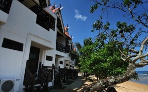 Superior beach front chalet