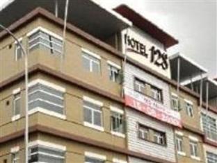 Hotel 128