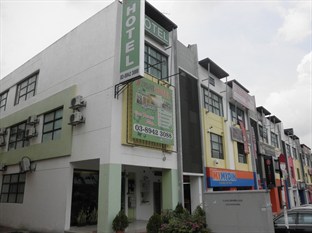 Putra One Avenue Hotel