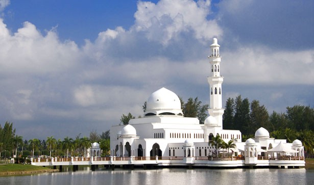 Tengku Tengah Zaharah Mosque