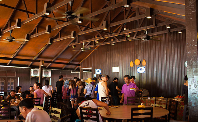 Redang Pelangi Resort cafe