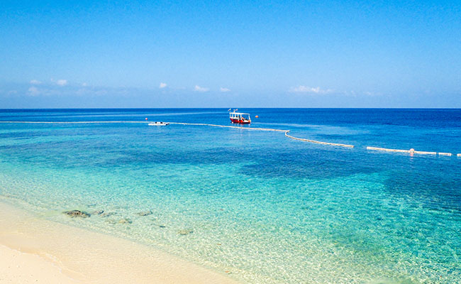 Snorkeling in Long Beach Redang