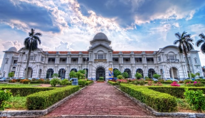 Ipoh Railway Station, Perak - HolidayGoGoGo