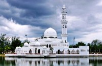 Masjid Tengku Tengah Zaharah (Floating mosque)