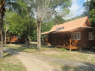 Tioman Paya Resort chalet exterior