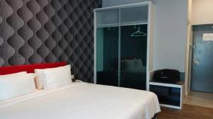 cenang-plaza-beach-hotel langkawi