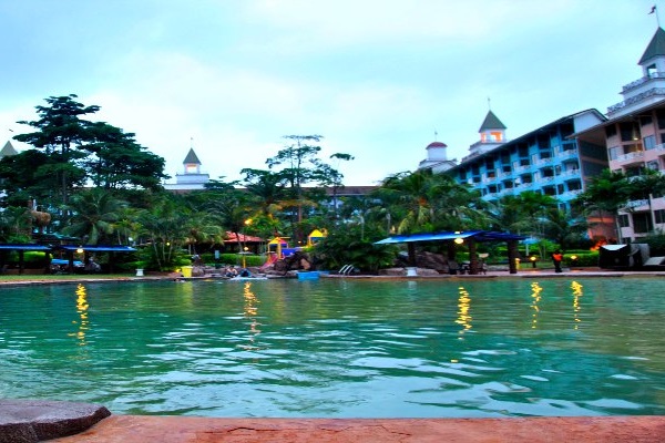 (2022/23 Promo) 2D1N Desaru Waterpark + Lotus Desaru Beach Resort