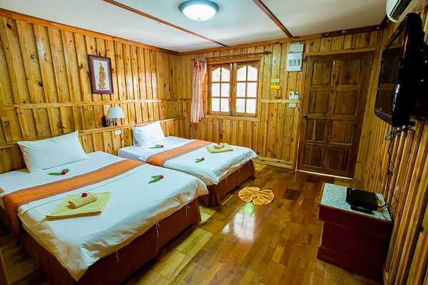 Lipe Deluxe Sweet Room (Seaview) 1