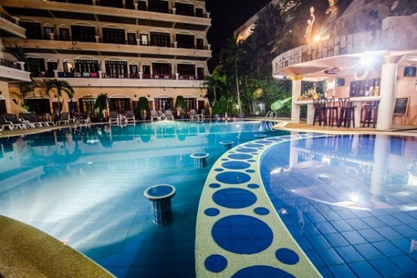 Phuket Pool Bar