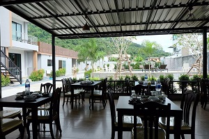 Krabi Ao Nang Sea Vallery Resort dining