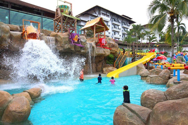 Damai Laut Swiss-Garden water park