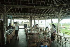 The Evitel Resort Ubud restaurant