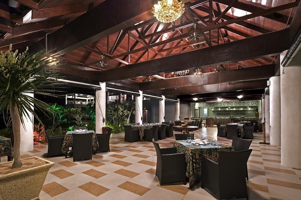Sari Pacifica Beach Resort Pulau Sibu Kayu Manis Restaurant