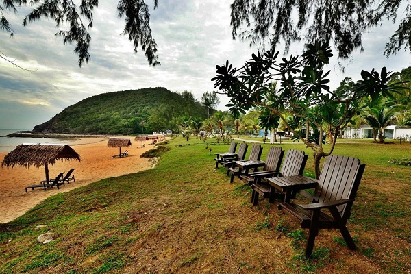 Sari Pacifica Beach Resort Pulau Sibu Surrounding