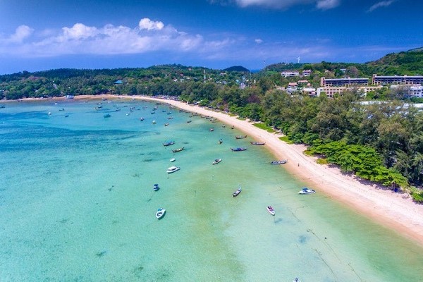 Pkt Rawai beach