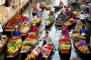 Damnoen Saduak Floating Market