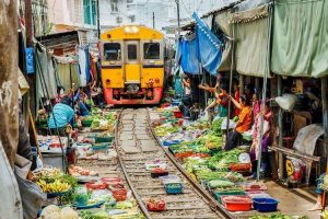 Maeklong Railway Market