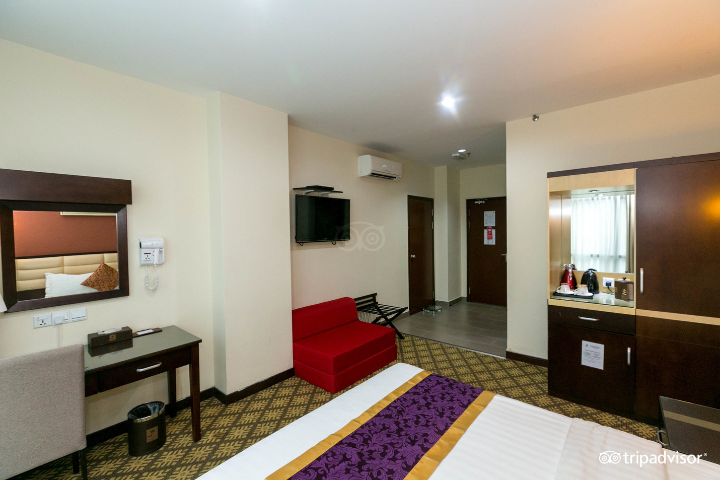 Hallmark Regency Hotel Deluxe Double 