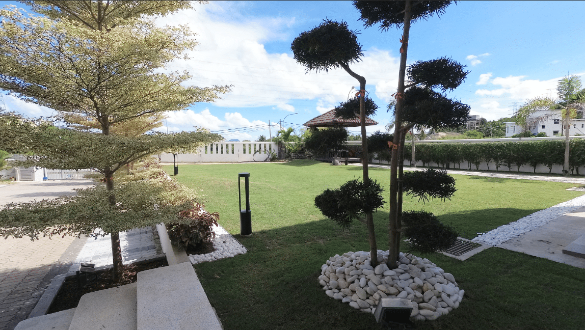 The Monte (Homestay) Front Yard