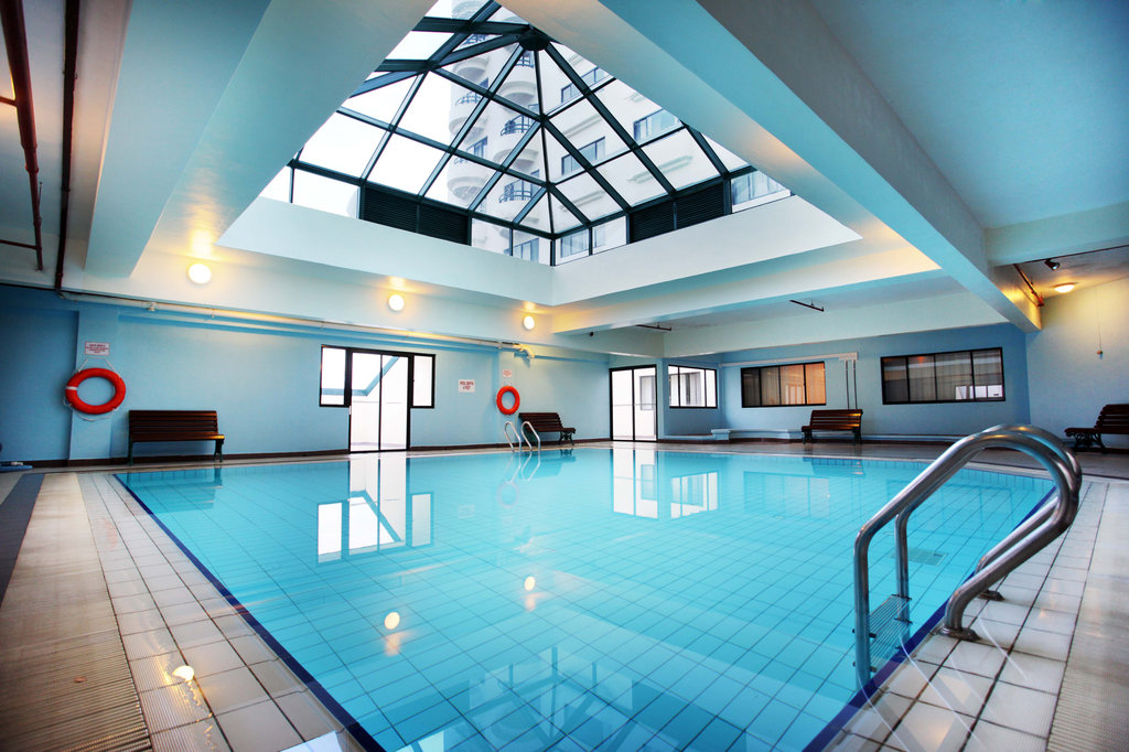Copthorne Hotel Swimming Pool