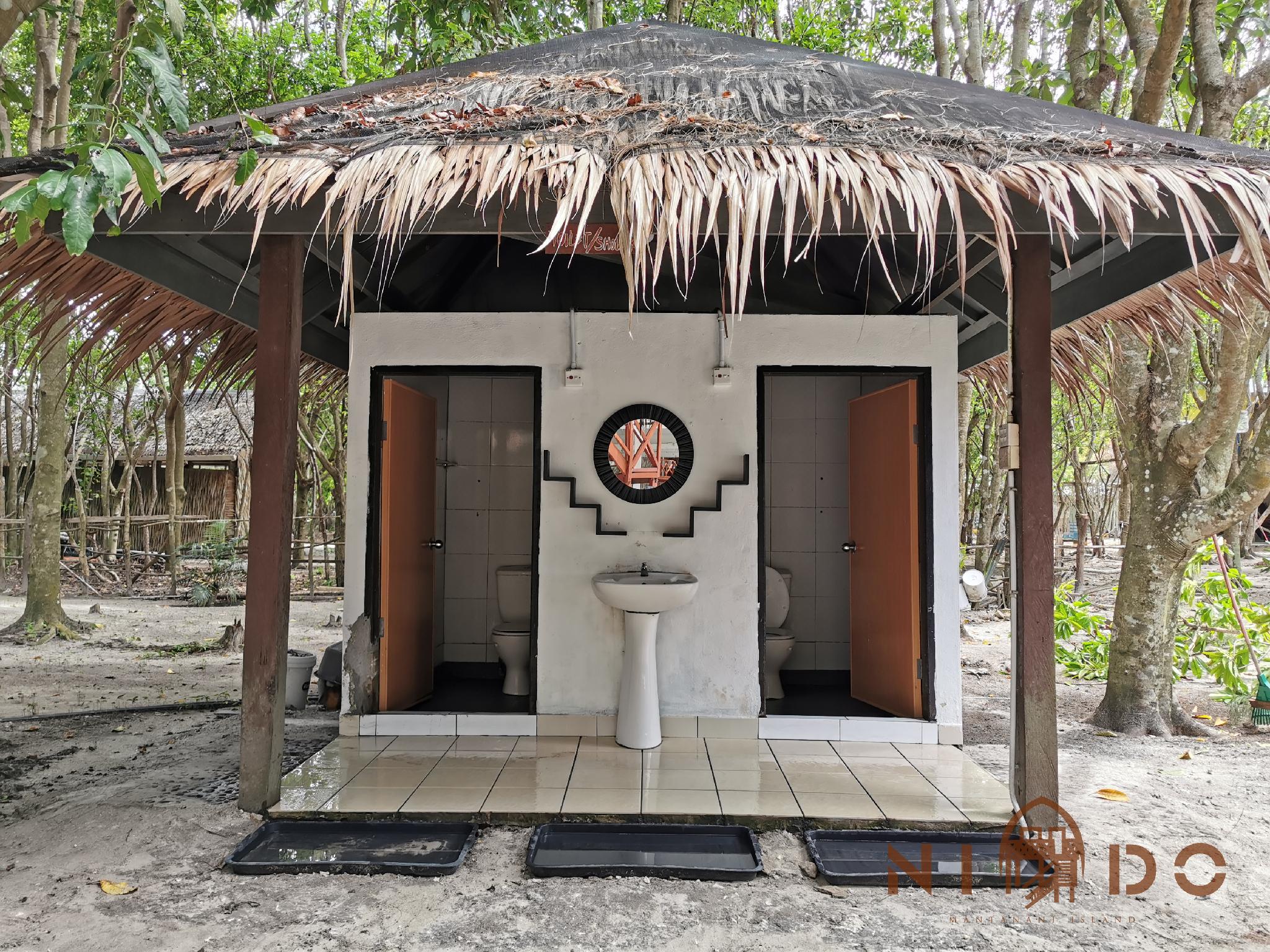 Nido Lodge Mantanani Standard Twin (Common Bathroom)