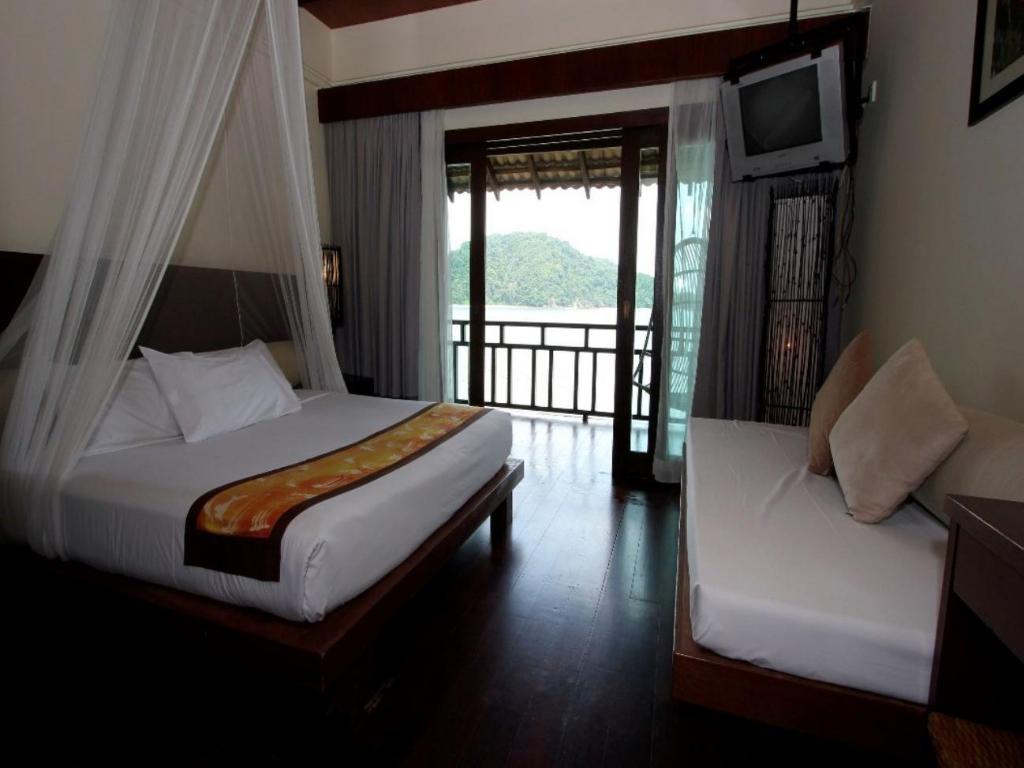 Gemia Island Resort Room