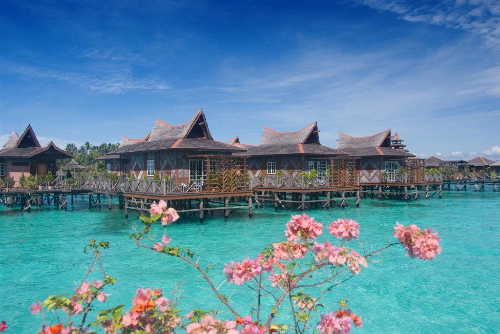 Mabul Water Bungalows Resort Surrounding