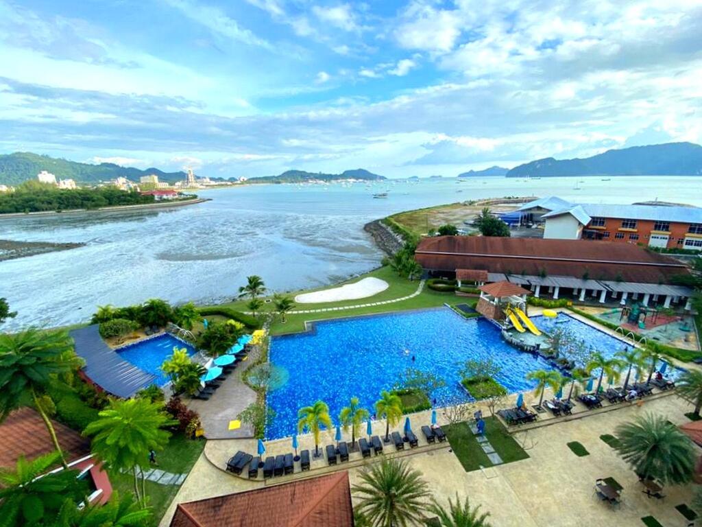 Dayang Bay Resort Surrounding